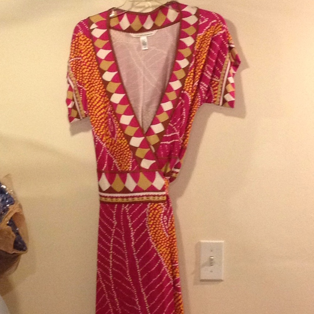 Super cute short sleeve silk dress